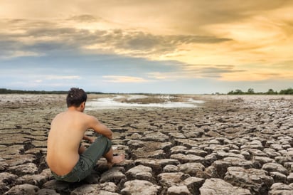 El cambio climático puede hacer desaparecer la actividad del turismo por el efecto de la huella de carbono que genera ese sector. (ARCHIVO) 