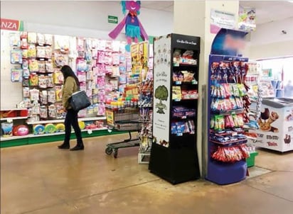 En temporadas como diciembre, las empresas viven entre 8% y 10 % de desabasto de sus productos en anaquel. (ARCHIVO) 