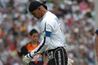 El portero ganó la Copa Sudamericana, único trofeo obtenido por un equipo mexicano en torneos de la Conmebol. (ARCHIVO)