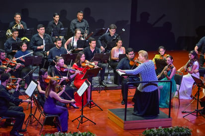 Inicio. Fue en el mismo Teatro Centauro que esta orquesta realizó su concierto debut. (EL SIGLO DE TORREÓN / Ernesto Ramírez)