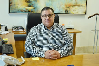 El secretario del Ayuntamiento de Torreón, Sergio Lara Galván, confirmó hoy viernes que se brindará apoyo legal y orientación jurídica en general a todas las familias de los torreonenses que se accidentaron en un camión que provenía de Ciudad Juárez a Torreón, percance ocurrido por la madrugada del jueves en Chihuahua. (ARCHIVO)