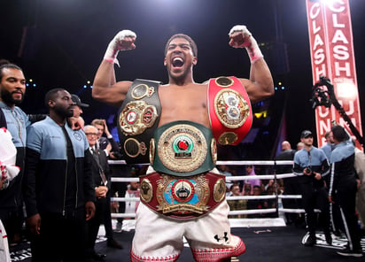 Anthony Joshua libró la sentencia por posesión de drogas, se coronó campeón olímpico y posteriormente inició su carrera profesional. (ARCHIVO)