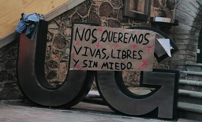 En sus redes sociales, la Comunidad estudiantil pide a sus integrantes junten con sumo cuidado toda la evidencia posible: los carteles, la propaganda, fotografías, mantas, para realizar un archivo histórico. (ESPECIAL)