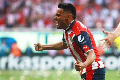 El 'Gallito' Vázquez está de vuelta con las Chivas. (ARCHIVO) 