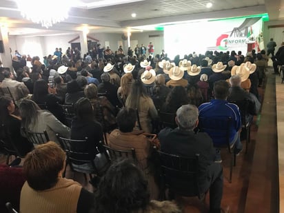 Dio a conocer que su objetivo es seguir creciendo, que Castaños sea sinónimo de prosperidad, porque la gente se lo merece. (EL SIGLO COAHUILA)