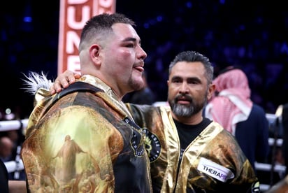 Andy Ruiz no ofreció una buena pelea frente a Anthony Joshua. (AP)