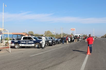 Ayer por la mañana, las autoridades municipales y de seguridad formalizaron el arranque del operativo por festejos navideños. (CORTESÍA) 