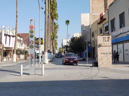 Es en repetidas ocasiones que según peatones sucede esto sobre la avenida, y en medida se lo adjudican a la falta de agentes viales.