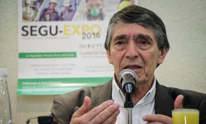 Victoriano Angüis Terrazas, presidente de la Asociación Interdisciplinaria de Seguridad Ocupacional e Higiene de México (AISOHMEX, A.C) y miembro de diversos comités técnicos de normalización en el ámbito laboral. (ESPECIAL)