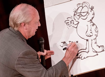 Una de las tiras cómicas más populares a nivel mundial es Garfield, del dibujante Jim Davis, quien ha decidido subastar todo su trabajo con el gato anaranjado, desde su debut en 1978 y hasta 2011, cuando comenzó a hacerlo de manera digital. (ESPECIAL)