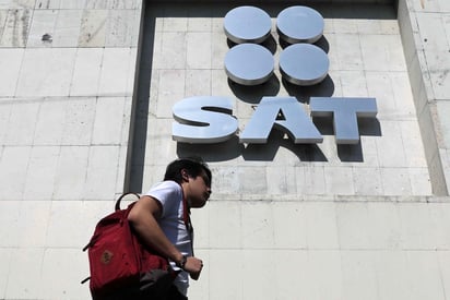 En el portal del SAT tiene la facilidad de contar con las declaraciones anuales prellenadas. (ARCHIVO)
