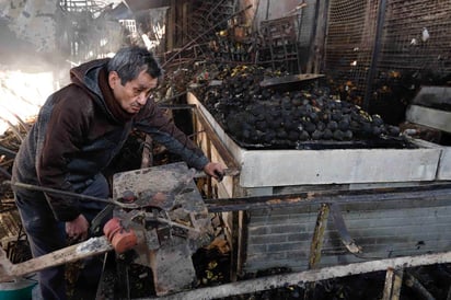 La Procuraduría de Justicia realizará los peritajes para conocer las causas del incendio y reconoció que es evidente que se requiere un mantenimiento en La Merced y disminuir los riesgos. (ARCHIVO)