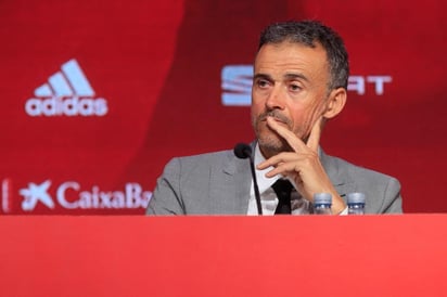 Luis Enrique admitió que ven con buenos ojos en la selección española que los etiqueten como favoritos. (ARCHIVO)