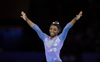 Simone Biles llegó este año a 25 medallas en campeonatos mundiales, una marca en la gimnasia. (ARCHIVO) 