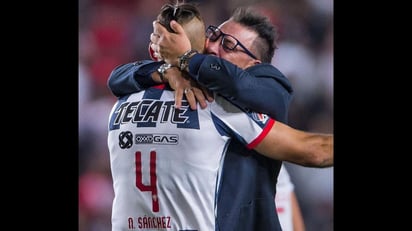 Los Rayados de Mohamed se impusieron por 2-1 en el duelo de ida de la final con anotaciones del colombiano John Stefan Medina y el argentino Rogelio Funes Mori. (ESPECIAL)