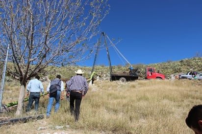 La perforación se realiza a 220 metros de profundidad. (EL SIGLO DE TORREÓN)