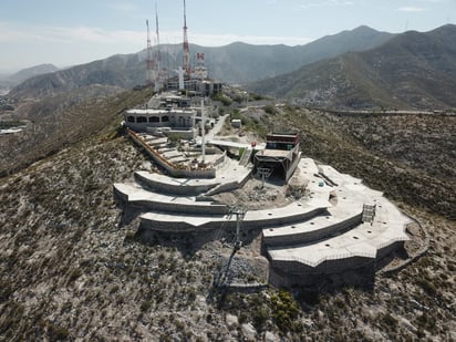 La directora del Teleférico, Verónica Soto, señaló que el Parque Ecológico lleva un gran avance. (EL SIGLO DE TORREÓN)