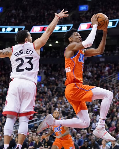 Shai Gilgeous-Alexander metió 32 puntos en el partido. (AP)