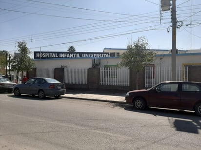 El pequeño Rafael se encuentra internado en el Hospital Infantil Universitario; ya presentó avances en su tratamiento. (EL SIGLO DE TORREÓN)