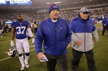 Pat Shurmur (c) no tuvo buenos resultados con los Gigantes de Nueva York. (AP) 