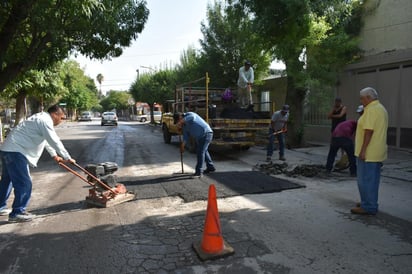 En una primera etapa, abarcaron alrededor de 2 mil 700 metros cuadrados de pavimento. (EL SIGLO DE TORREÓN)