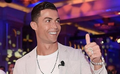 Además del reloj, Cristiano también llevaba dos anillos con un costo de 300,000 euros entre los dos. (CORTESÍA)