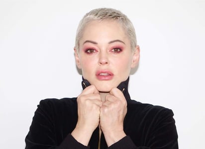 La actriz Rose McGowan respondió a las fuertes críticas que generó un tuit en el que se disculpó ante los iraníes a nombre de Estados Unidos. (INSTAGRAM)