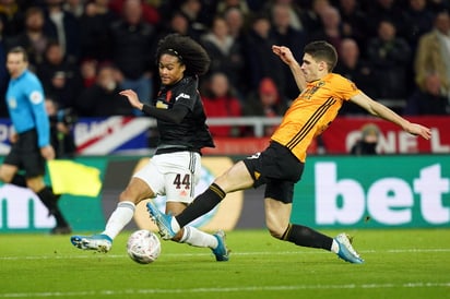 En el Molineux Stadium ambos clubes disputaron el compromiso con alineaciones alternas, dado que le dan mayor relevancia a la Premier League de Inglaterra. (EFE)