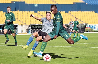 Eryc Castillo se hizo presente en el marcador, al anotar el segundo tanto de los Guerreros, en el triunfo de Santos Laguna 3-2 sobre los Tigres en el 'Volcán' Universitario.