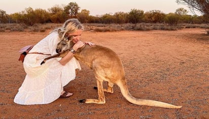 Material compartido por @laurabrown99 en Instagram y The Kangaroo Sanctuary Alice Springs en Facebook. 