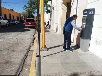 Se instalarán 240 parquímetros tradicionales, dobles y sencillos, en el primer cuadro de la ciudad. (EL SIGLO DE TORREÓN/VIRGINIA HERNÁNDEZ)