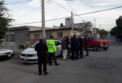 El motociclista resultó lesionado en el accidente vial. (EL SIGLO DE TORREÓN)