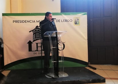 
El alcalde de Lerdo, Homero Martínez Cabrera, informó que hay una propuesta por parte del sindicato de trabajadores de servicios municipales para que se considere que 60 empleados del servicio de limpieza sean reubicados en otras tareas. (EL SIGLO DE TORREÓN)