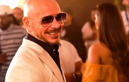 Se alista. Pitbull se estrenará como maestro de ceremonias de Premios Lo Nuestro, que hoy darán a conocer a sus nominados. (ESPECIAL) 