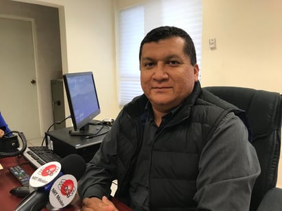 El delegado de la FGE explicó que corren versiones imprecisas en redes de lo ocurrido sobre la carretera Federal 30 y calle San Luis en la colonia La Sierrita, donde un oficial de la Policía Civil de Coahuila (PCC) resultó lesionado. (EL SIGLO COAHUILA)