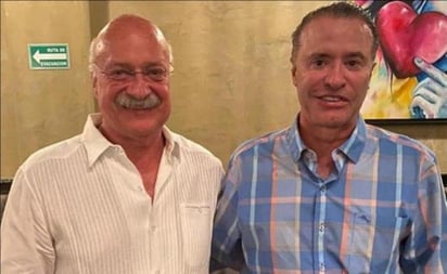 Enrique Bonilla estuvo inspeccionando el día de ayer el estadio de futbol que se construye en la ciudad de Mazatlán. (CORTESÍA)