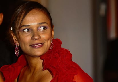 Isabel dos Santos, hija del expresidente de Angola José Eduardo dos Santos y considerada la mujer más rica de África, construyó su fortuna gracias al nepotismo y la corrupción. (ARCHIVO) 