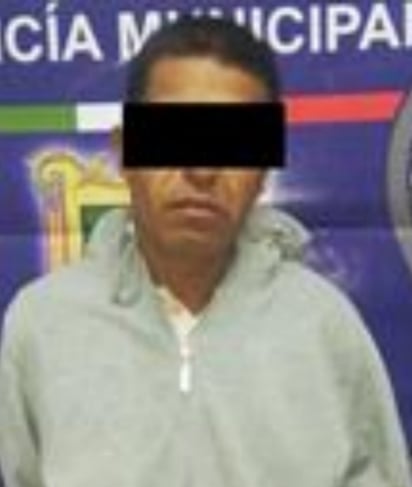 El hombre fue detenido por elementos de la Policía Municipal. (EL SIGLO DE TORREÓN)