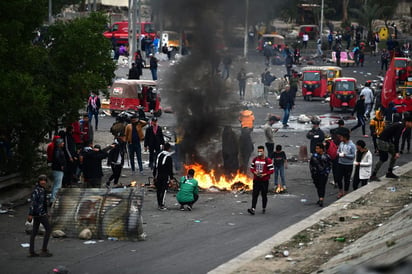 Al menos doce personas perdieron la vida y otras 159 resultaron heridas en las últimas 48 horas en las manifestaciones en Irak. (EFE) 