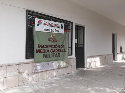 Solamente queda este próximo fin de semana para que los jóvenes de la clase 2001 puedan recoger su cartilla liberada del Servicio Militar Nacional. Quienes no vayan este sábado y domingo tendrán que ir a Saltillo posteriormente por ella. (ARCHIVO)