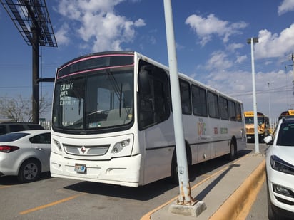 Dos de las unidades de la Ruta Rosa se encuentran yonkeadas en el edificio Coahuila.