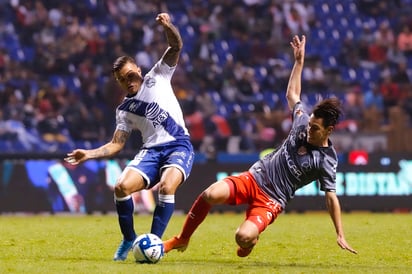 El duelo entre los Rayos del Necaxa y el Puebla está pactado para este sábado a las 17 horas en el estadio Victoria, el juez central será Luis Enrique Santander. (ARCHIVO)