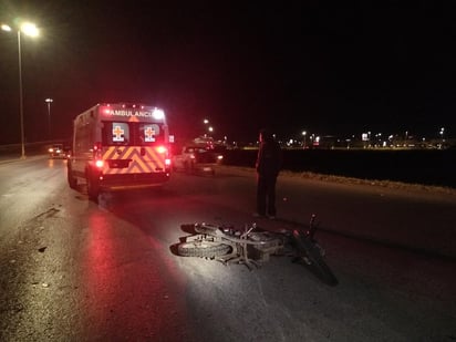 El percance se registró alrededor de las 20:15 horas de este sábado en el periférico a la altura del puente La Unión. (EL SIGLO DE TORREÓN)
