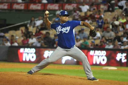 Los Algodoneros del Unión Laguna anunciaron ayer la contratación del relevista dominicano Warner Madrigal. (ARCHIVO) 