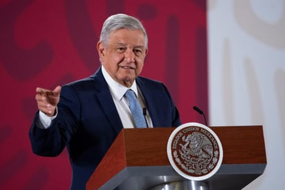 En conferencia de prensa en Palacio Nacional, el mandatario indicó que hará esta supervisión aprovechando que en esta misma base aérea encabezará el aniversario de la Fuerza Aérea Mexicana. (ARCHIVO)