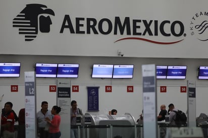 La capacidad de la aerolínea medida en asientos disponibles disminuyó 4.9 por ciento, señala el reporte. (ARCHIVO) 