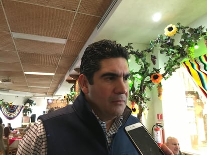 Jesús de León, presentó un documento en el que exigen un informe detallado del seguimiento que la Fiscalía Especializada en Delitos por hechos de la Corrupción ha realizado en el tema de las empresas fantasmas.