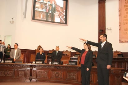 Tras la votación se procedió a la toma de protesta de magistrados.