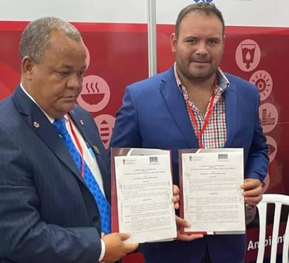 En el marco de la visita de fraternidad que realizó el alcalde Jonathan Ávalos Rodríguez esta semana en aquella isla, donde ha logrado importantes acuerdos en los rubros de educación y salud. (EL SIGLO DE TORREÓN)
