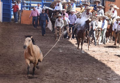 Este domingo 16 de febrero al Lienzo Charro Gómez Palacio, donde a partir de las 12:30 horas se celebrará una charreada amistosa con equipos de alto nivel competitivo. (ARCHIVO)